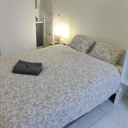 Apartment Viarme - Grand T4, 6 Pers Au Calme En Centre Nantes