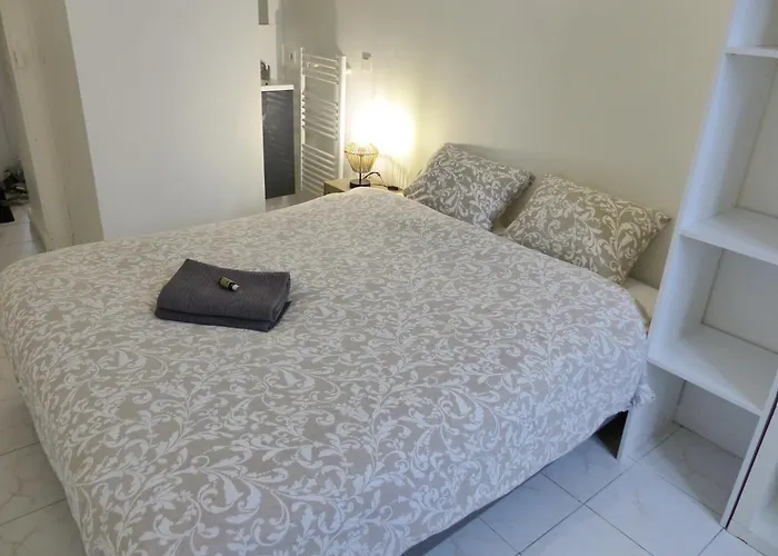 Apartmán Viarme - Grand T4, 6 Pers Au Calme En Centre Nantes